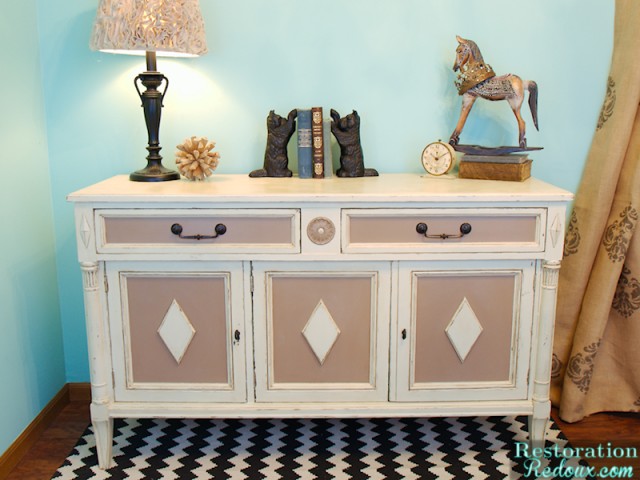 Chalkpainted Ivory Vintage Buffet Makeover