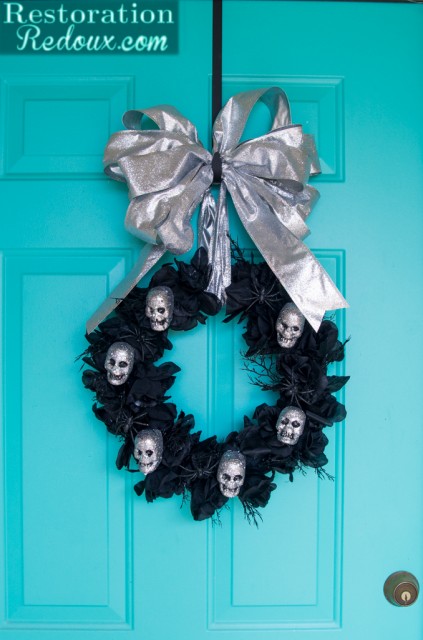 Spooky Skull Wreath